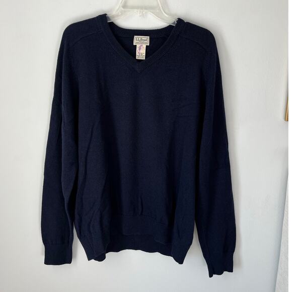 L.L. Bean Mens Sweater Lambswool V Neck Navy Old Money Classic Preppy Size XL - Picture 1 of 6